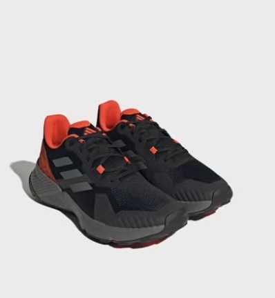 حذاء للرجال من اديداس size-44 EU ..