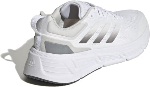 اديداس حذاء جري للرجال من كويستارsize 40-EU