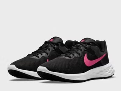 حذاء ريفليوشن 6 ان ان للنساء من نايك size-41 EU .....