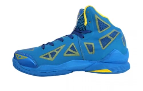 Nivia Typhoon Basketball Shoes Size 40 EU