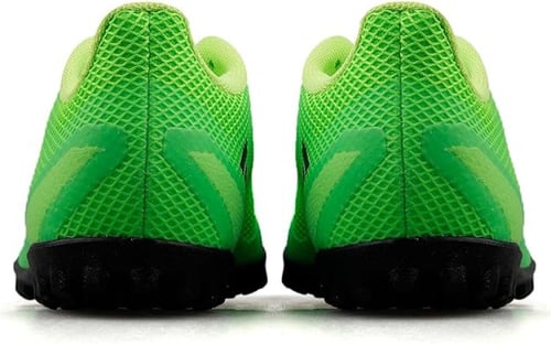 حذاء لكرة القدم للرجال من اديداس size-43.1/3-EU ..