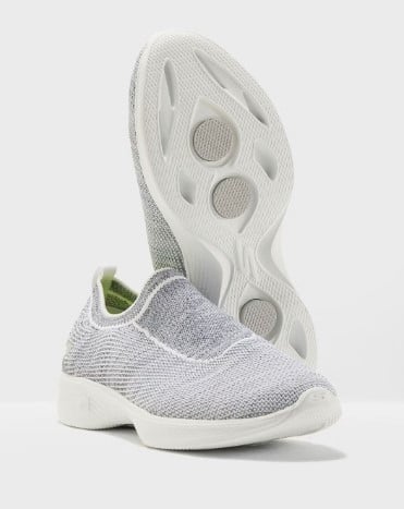 حذاء جو ووك 4 للنساء من سكيتشرز size-37 EU