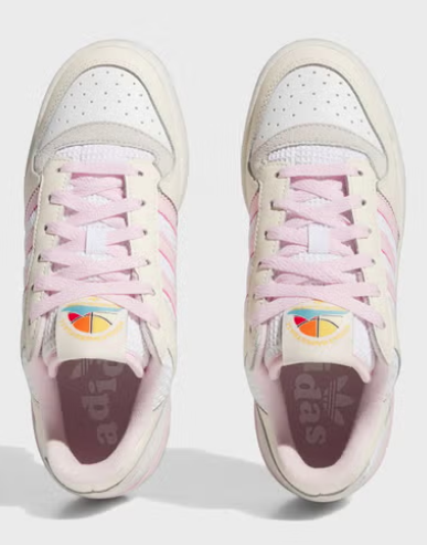 حذاء للنساء من اديداس size-40.2/3-EU ...