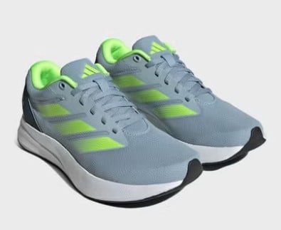 حذاء للنساء من اديداس size-39 1/3 EU ....
