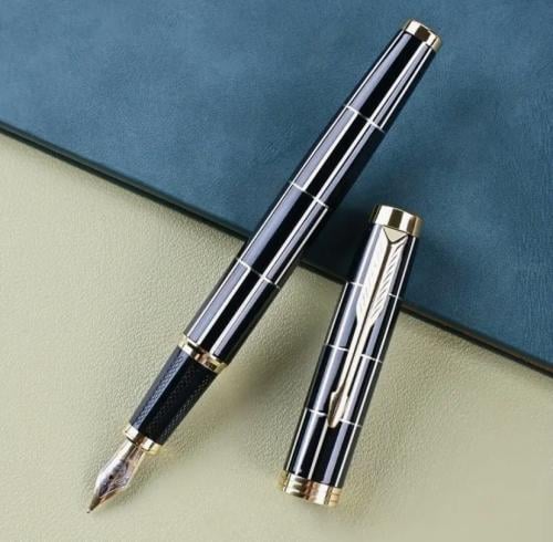 قلم بتصميم عصري