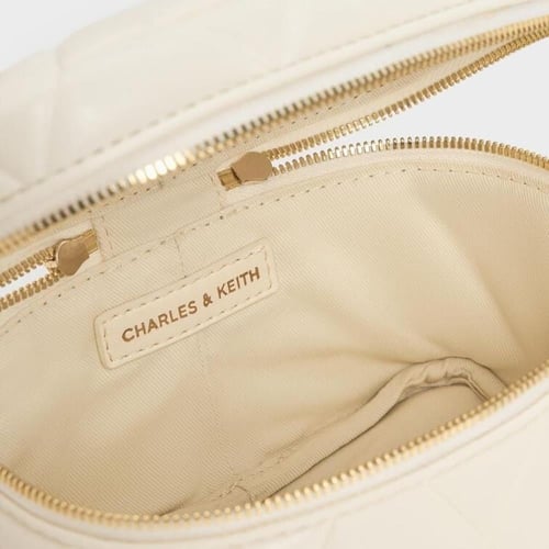 شنطة تشارلز اند كيث أروين ڤانيتي | Charles & Keith...