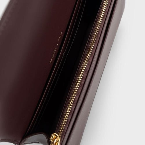 تشارلز اند كيث | محفظة بافوتو لون دارك شوكلت