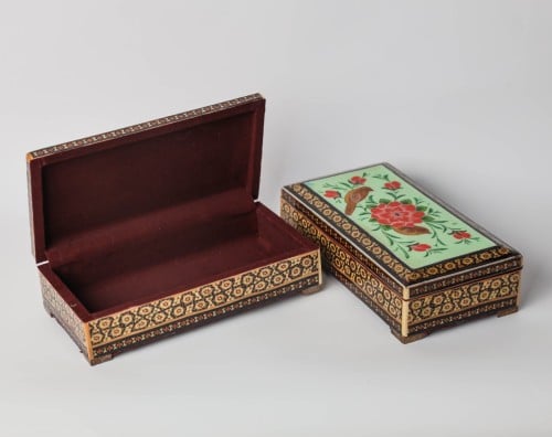 علبة من الخشب الطبيعي مُطعم بالصدف والنحاس + رسم ي...