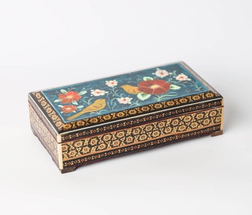 علبة من الخشب الطبيعي مُطعم بالصدف والنحاس + رسم ي...