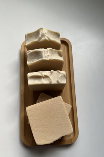 صابون الحليب بنخالة الأرز ( تقشير )