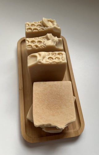 صابون حليب الماعز والعسل