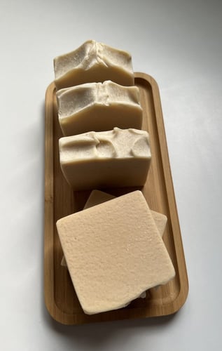 صابون الحليب بنخالة الأرز ( تقشير )