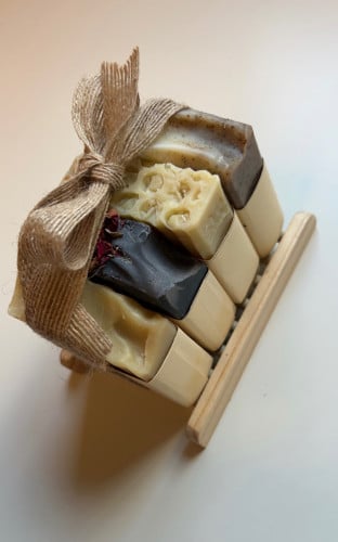 بكج 4 قطع صابون من اختيارك