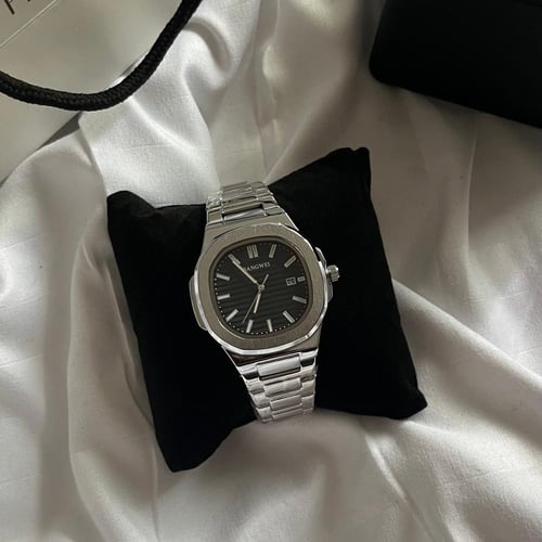 ساعة رجاليه سوداء