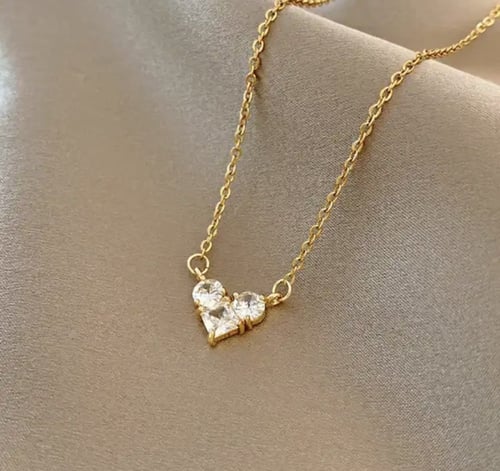 قلادة الحُب