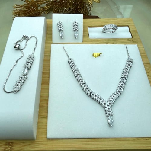 طقم زركون فاخر فضي