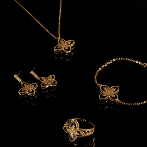 طقم فاخر يليق بكِ