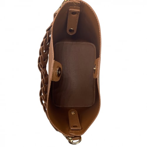 حقيبة كتف جذابة بخيارات متعددة