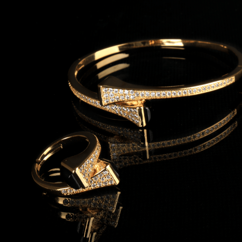 سوارة وخاتم تصميم راقي ألوان