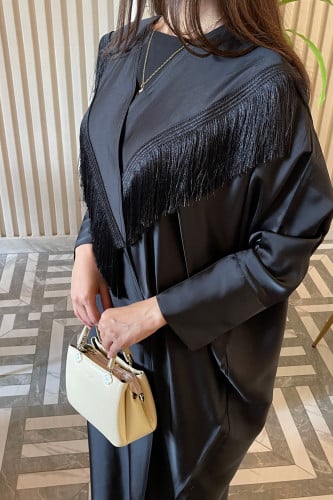 عباية سهره بستايل ريش