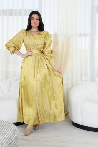 فستان ستان ساتر مطرز باكمام طويلة