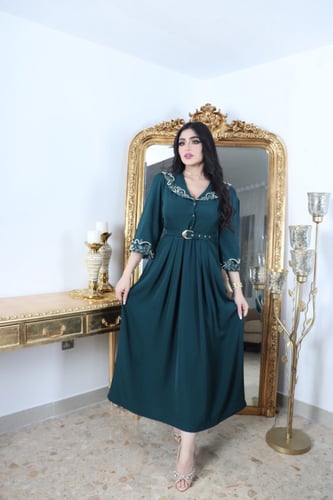 فستان ناعم وانيق