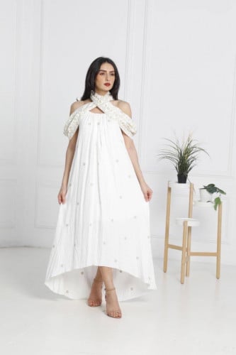 فستان بدون خصر بتطريز