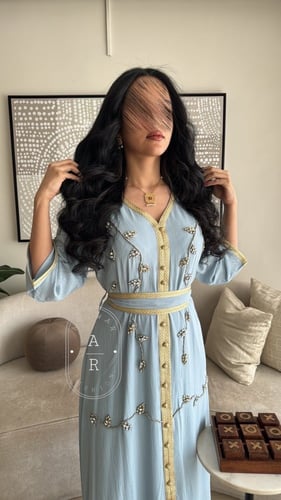 جلابيه راقية بتطريز شك وحزام