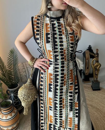 جلابيه بتطريز ملكي