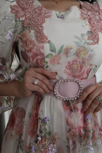 فستان مشجر راقي مع حزامين