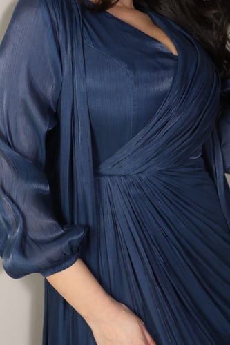 فستان قطعتين بأكمام