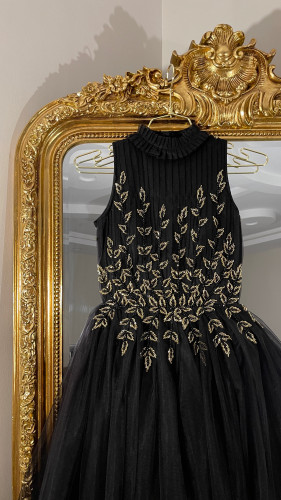 فستان سهرة بشك راقي