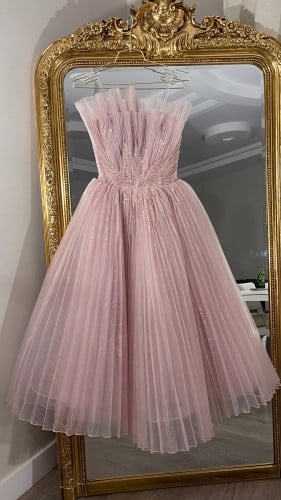 فستان سهره فخم بتفاصيل مميزه