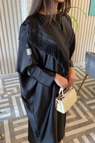 عباية سهره بستايل ريش