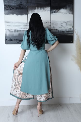 تيور بنطلون مشجر وبلوزه طويله من الخلف