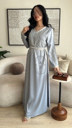 جلابية راقيه بتطريز شك يدوي