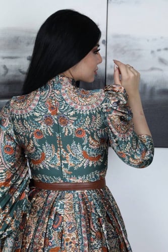 فستان مشجر ميد بحزام