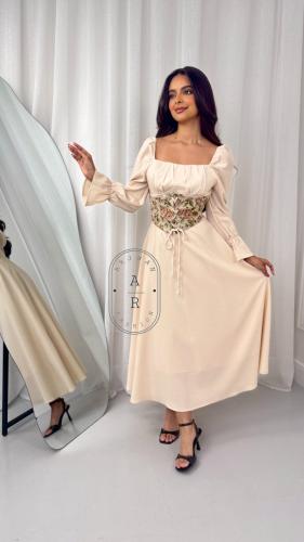 فستان ناعم مخصر من الصدر