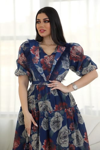 فستان مشجر ب ريش من الصدر