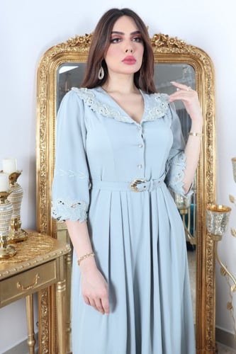 فستان ناعم وانيق