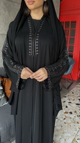 عباية ملكية بتطريز واستايل مغربي