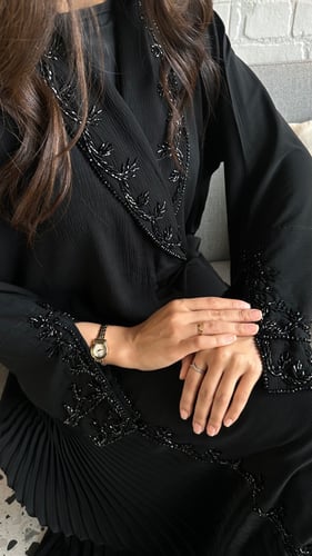 عبايه كلوش بتطريز وبيليسيا