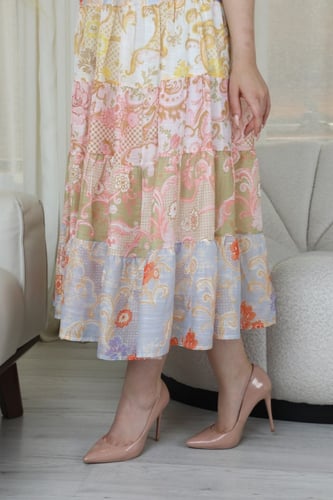 فستان ميد براندي بحزام ابيض