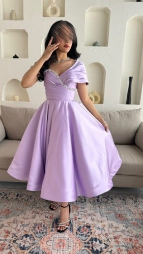 فستان ميد راقي مع خرز بالصدر