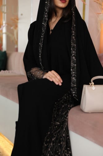 عباية للمناسبات مع تدخيلة تل بالاكمام