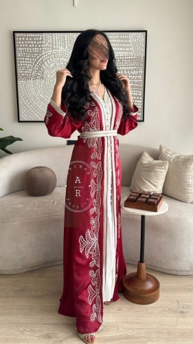 قفطان مغربي مطرز