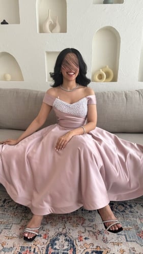 فستان ميد تطويز لول دبل كلوش