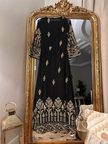 جلابية لف شيفون مطرز