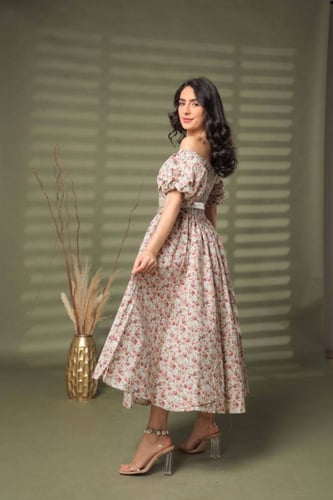 فستان كلوش بزم من الصدر