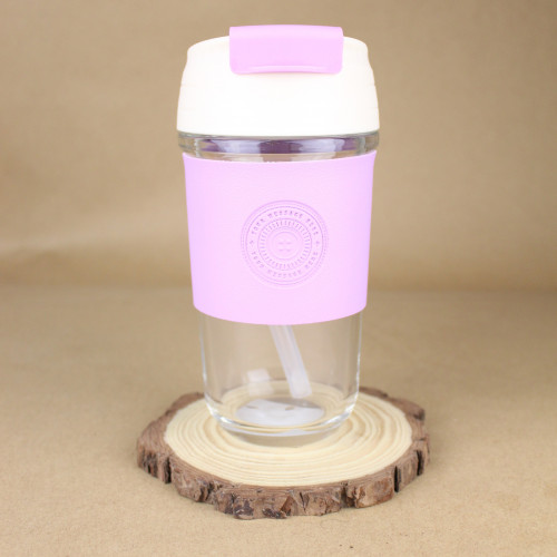 كوب زجاجي بمسكة جلد لون موف 380 مل